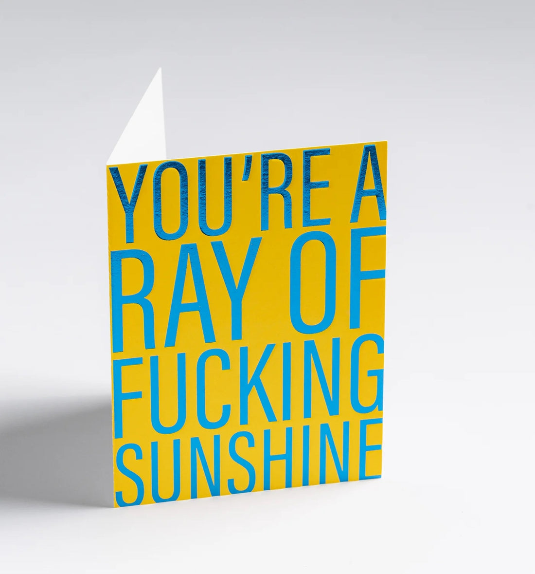 بطاقة صغيرة باللون الفوشيا رائعة ومميزة